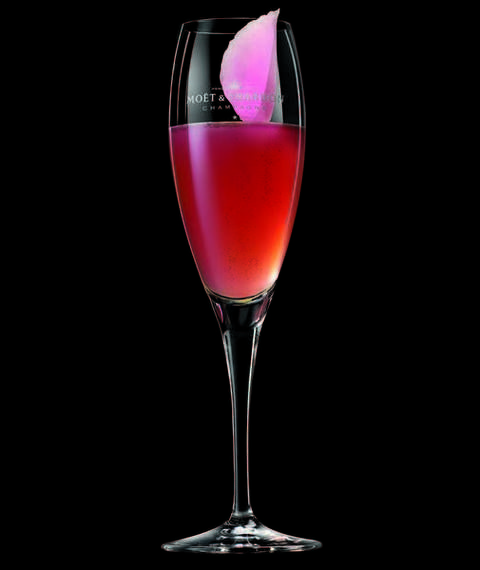 Glass, Stemware, Liquid, Drinkware, Barware, Drink, Fluid, Alcoholic beverage, Red, Cocktail, 