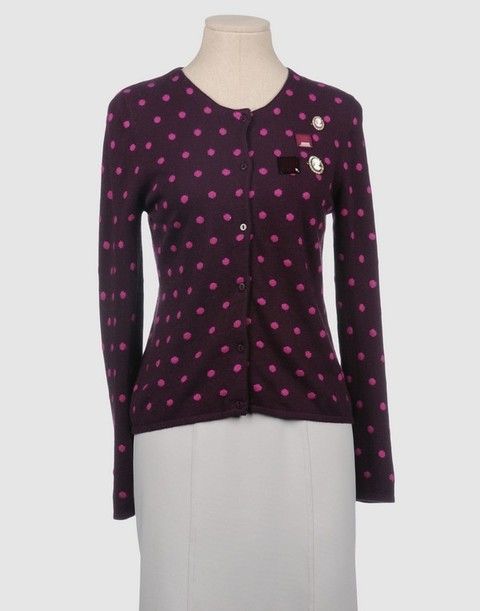 Product, Collar, Sleeve, Shoulder, Textile, Pattern, Magenta, Joint, White, Red, 