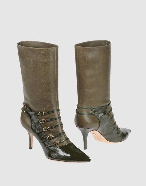 Footwear, Brown, Boot, Fashion, Tan, Leather, High heels, Beige, Fashion design, Natural material, 