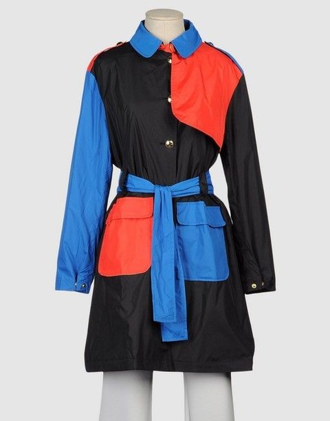 Clothing, Blue, Collar, Sleeve, Jacket, Textile, Outerwear, Uniform, Style, Electric blue, 
