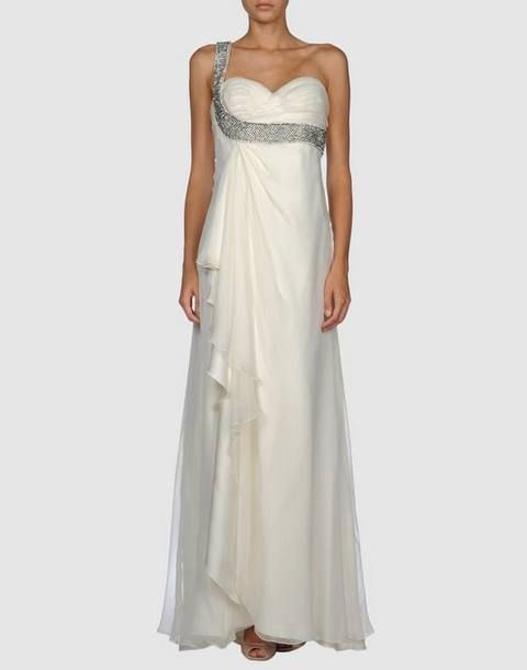 Clothing, Dress, Shoulder, Bridal clothing, Textile, Joint, Standing, White, Gown, Formal wear, 