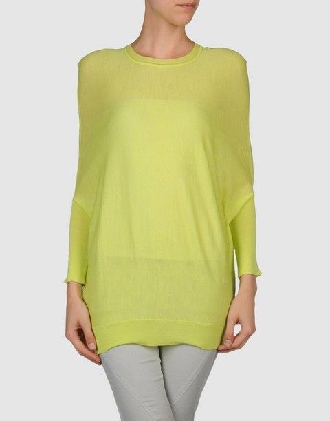 Clothing, Green, Yellow, Sleeve, Human body, Shoulder, Standing, Joint, White, Waist, 