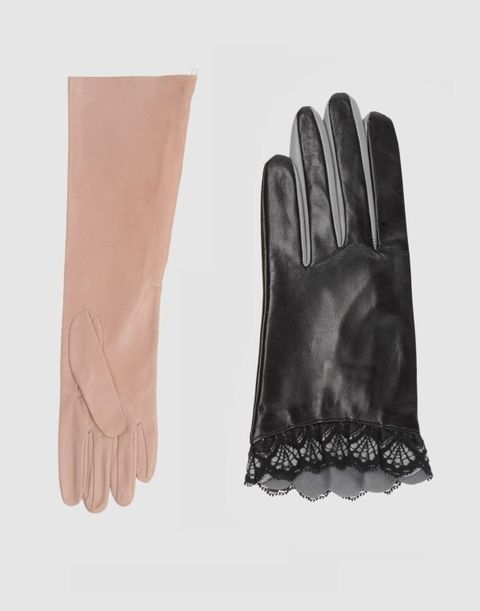 Finger, Brown, Skin, Wrist, Personal protective equipment, Pattern, Thumb, Gesture, Beige, Glove, 