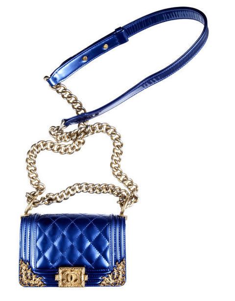 Blue, Electric blue, Font, Cobalt blue, Azure, Material property, Chain, Strap, Natural material, Basket, 