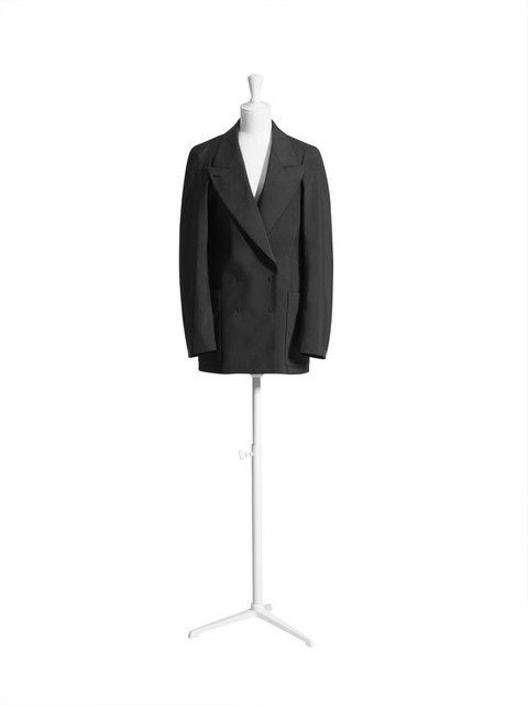 Clothing, Coat, Collar, Sleeve, Dress shirt, Outerwear, Standing, Formal wear, Style, Suit, 