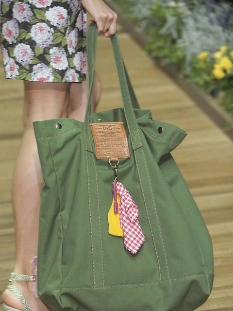 Brown, Green, Bag, Pattern, Style, Fashion accessory, Luggage and bags, Shoulder bag, Fashion, Beige, 
