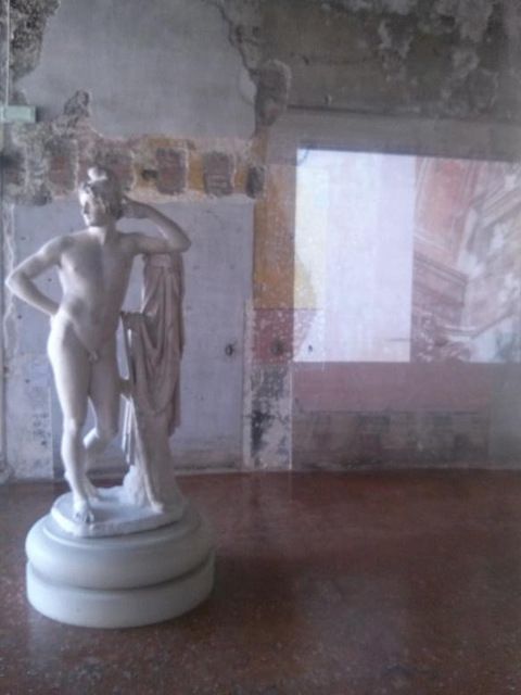 Sculpture, Floor, Classical sculpture, Chest, Carving, Trunk, Statue, Stone carving, Marble, Monument, 
