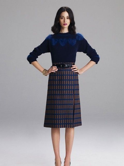 Blue, Sleeve, Shoulder, Textile, Standing, Joint, Human leg, Collar, Style, Waist, 