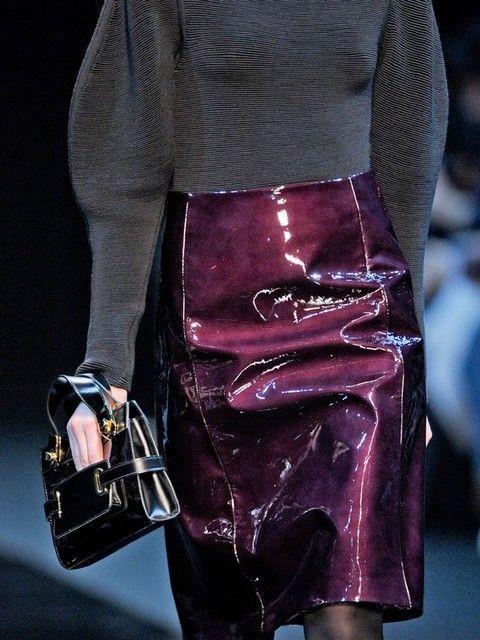 Textile, Joint, Style, Purple, Bag, Fashion, Leather, Shoulder bag, Maroon, Strap, 