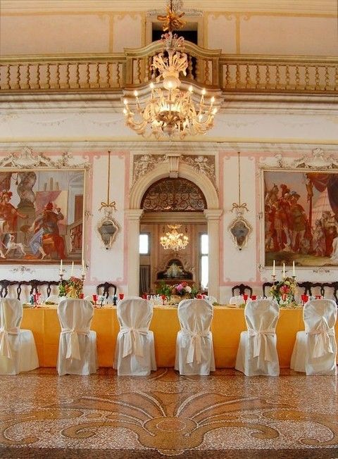 Tablecloth, Serveware, Furniture, Drinkware, Ceiling, Room, Chandelier, Interior design, Table, Function hall, 