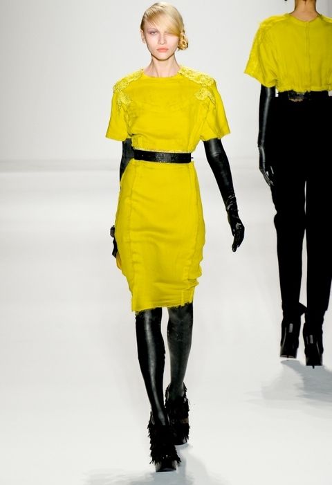 Leg, Yellow, Human body, Sleeve, Shoulder, Textile, Joint, Standing, Waist, Fashion show, 