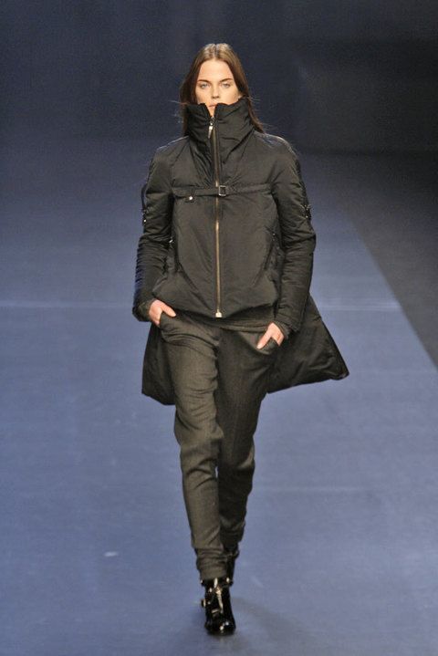 Clothing, Brown, Sleeve, Human body, Jacket, Fashion show, Outerwear, Style, Runway, Fashion model, 