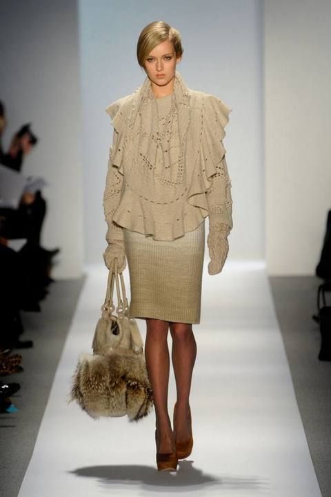Brown, Shoulder, Textile, Joint, Outerwear, Fashion show, Style, Fashion model, Runway, Fashion, 