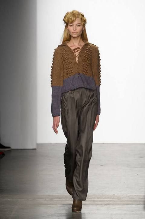 Brown, Sleeve, Shoulder, Joint, Waist, Style, Floor, Flooring, Fashion show, Fashion, 