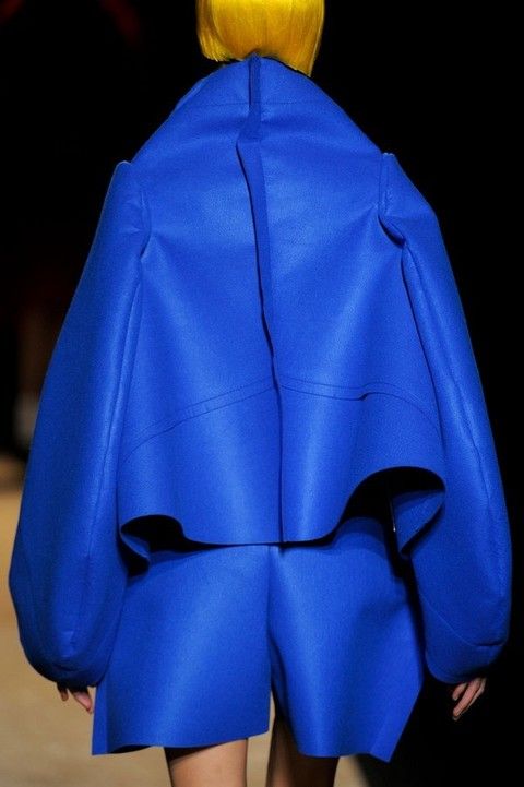 Blue, Sleeve, Electric blue, Cobalt blue, Majorelle blue, Azure, Day dress, One-piece garment, Costume design, 