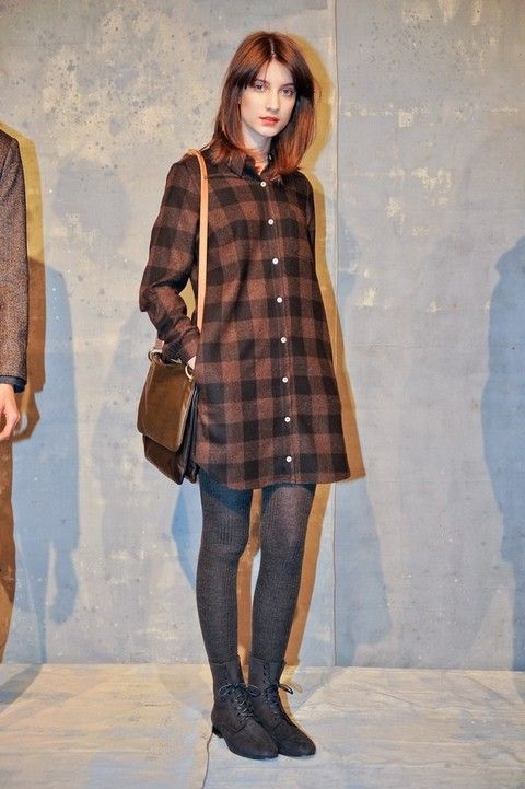 Clothing, Brown, Sleeve, Shoulder, Textile, Joint, Outerwear, Bag, Plaid, Style, 