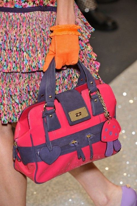Bag, Orange, Fashion, Luggage and bags, Pattern, Shoulder bag, Street fashion, Strap, Nail, Baggage, 