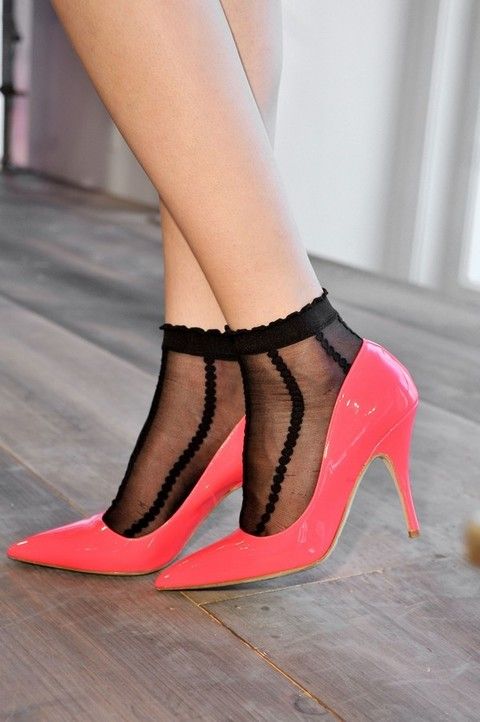 Footwear, Human leg, High heels, Joint, Red, Pink, Sandal, Foot, Fashion, Tan, 