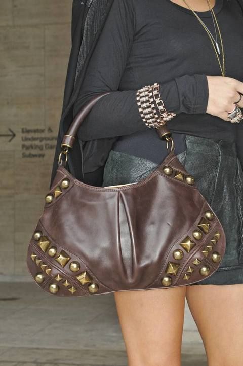 Brown, Bag, Textile, Outerwear, Fashion accessory, Style, Shoulder bag, Fashion, Black, Leather, 