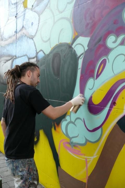 Human, Yellow, Graffiti, Wall, Artist, Mural, Street art, Paint, Organ, Painter, 