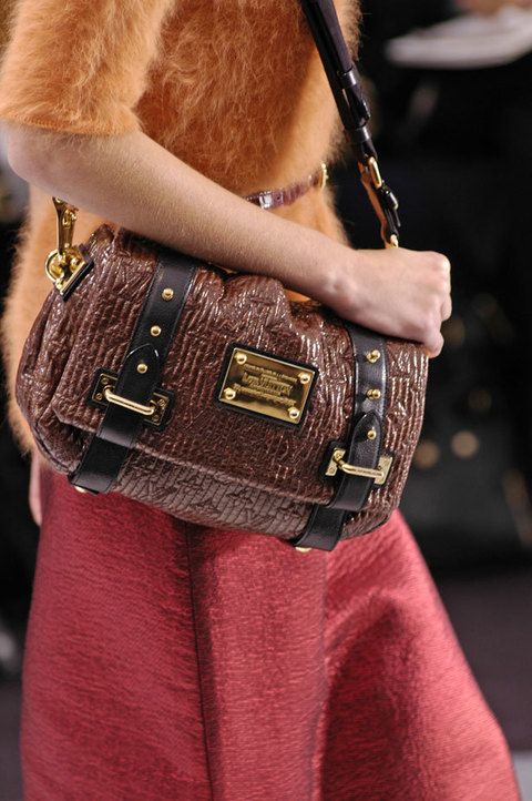 Brown, Textile, Bag, Style, Waist, Fashion, Shoulder bag, Street fashion, Strap, Fur, 