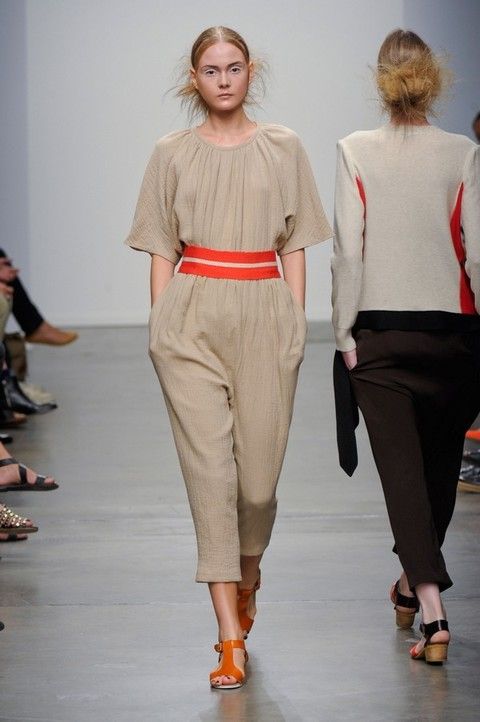 Clothing, Footwear, Brown, Shoulder, Red, Joint, Fashion show, Waist, Style, Orange, 