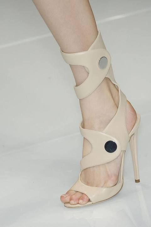 Human leg, High heels, Joint, Pink, Sandal, Foot, Fashion, Toe, Tan, Beige, 
