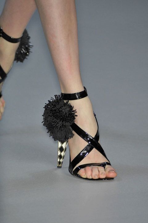Toe, Wrist, Joint, Style, Nail, Fashion accessory, Fashion, Black, Foot, Sandal, 