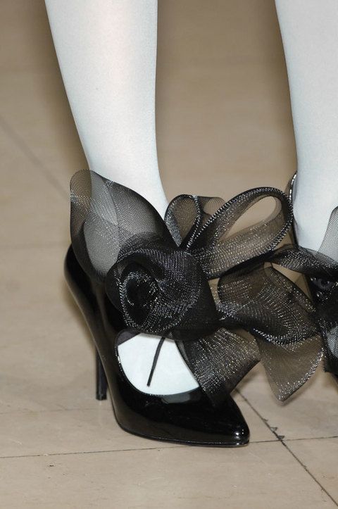 Sandal, Basic pump, Beige, High heels, Material property, Bridal shoe, Embellishment, Strap, Knot, Dancing shoe, 
