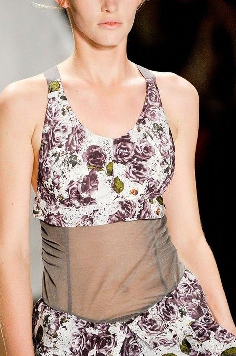 Shoulder, Style, Fashion model, Headgear, Beauty, Fashion, Neck, Waist, Sleeveless shirt, Model, 