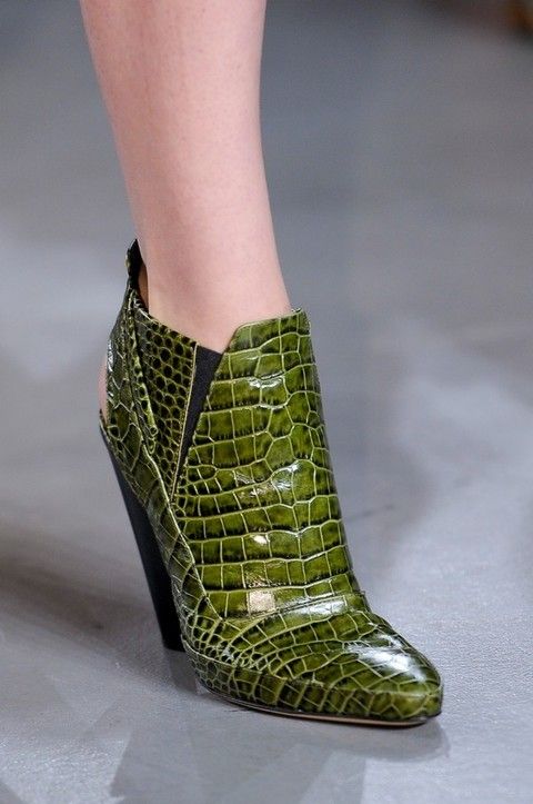 Green, Fashion, Pattern, Fashion design, Boot, Ankle, 