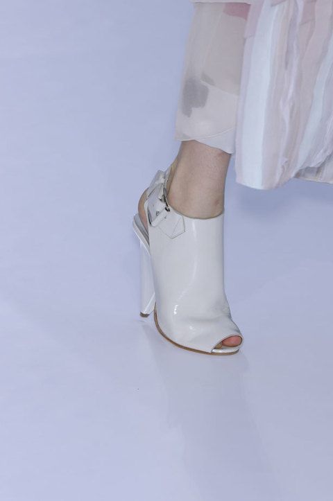 Human leg, Joint, White, Sandal, Fashion, Foot, Tan, Beige, High heels, Bridal shoe, 