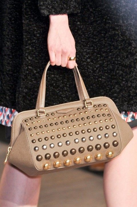 Brown, Textile, Bag, Style, Pattern, Fashion accessory, Shoulder bag, Beauty, Fashion, Luggage and bags, 