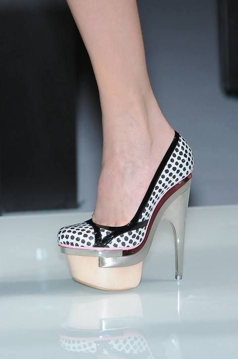 Footwear, High heels, Human leg, Joint, Sandal, Foot, Basic pump, Fashion, Black, Bridal shoe, 