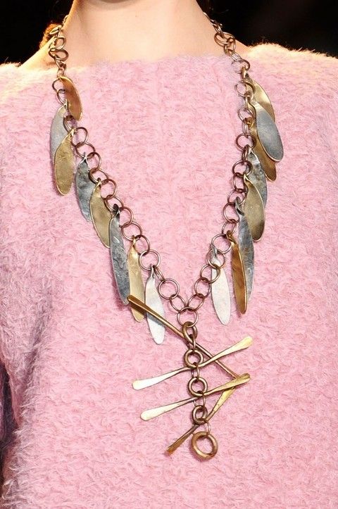 Jewellery, Pink, Fashion accessory, Magenta, Natural material, Body jewelry, Fashion, Neck, Chain, Craft, 