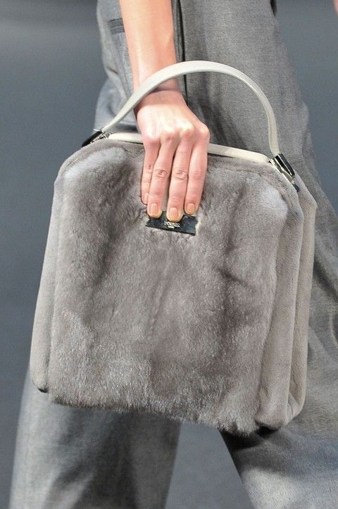 Textile, Bag, Style, Street fashion, Fashion, Shoulder bag, Grey, Luggage and bags, Leather, Pocket, 