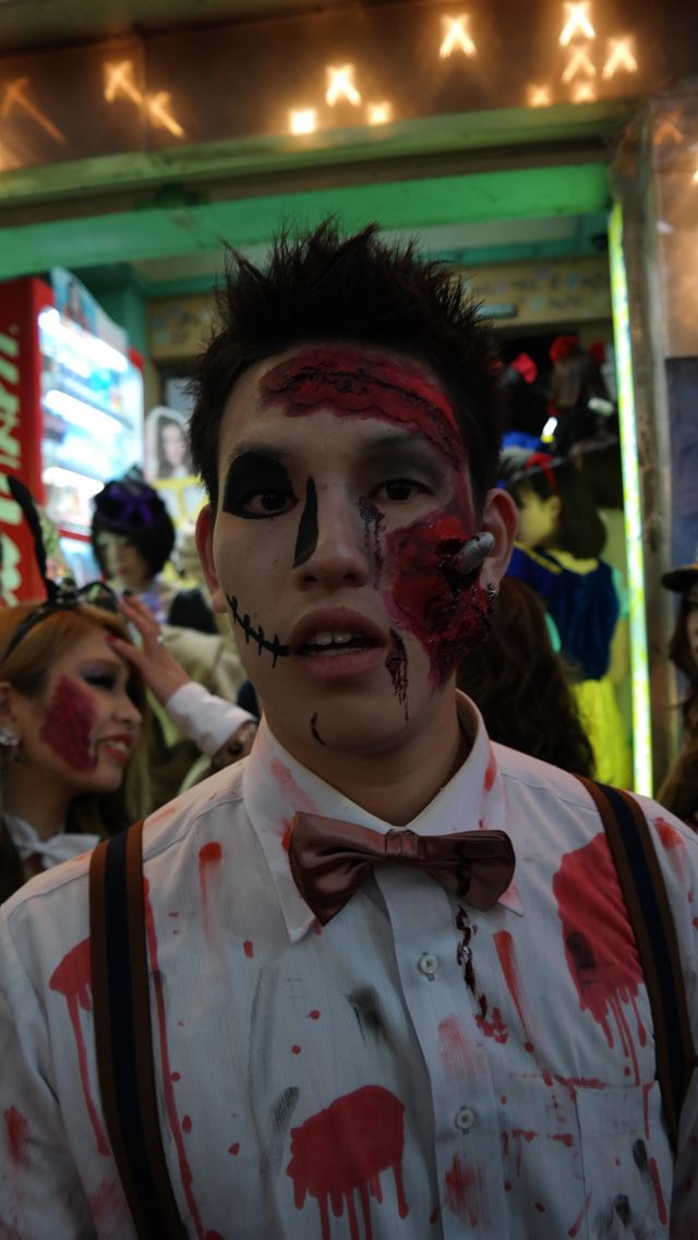 Zombie, Temple, Costume, Fictional character, Scar, Flesh, Disfigurement, 