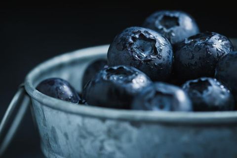 Ingredient, Fruit, Sphere, Bilberry, Produce, Still life photography, Berry, Blueberry, Macro photography, Bowl, 