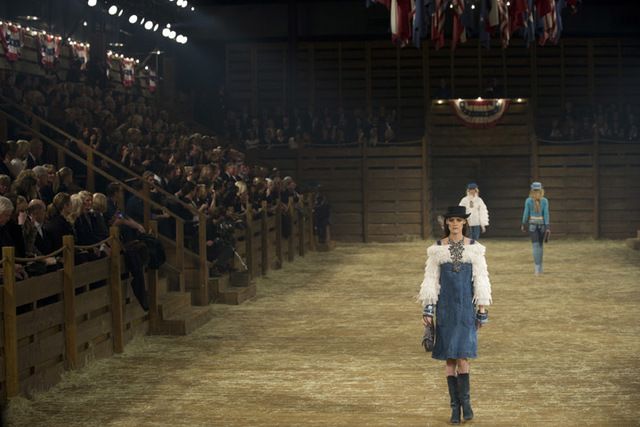 Standing, Flag, Flag of the united states, Audience, Hall, Boot, Fashion design, Costume design, Flag Day (USA), 