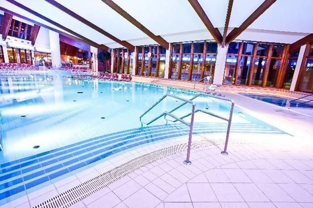 Blue, Swimming pool, Composite material, Leisure centre, Tile, Daylighting, 