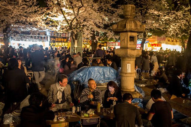 Public space, Night, Crowd, Temple, Conversation, Customer, Market, Marketplace, 