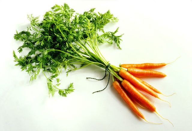 Root vegetable, Ingredient, Carrot, Vegetable, Produce, Food, Natural foods, Leaf vegetable, Whole food, Vegan nutrition, 