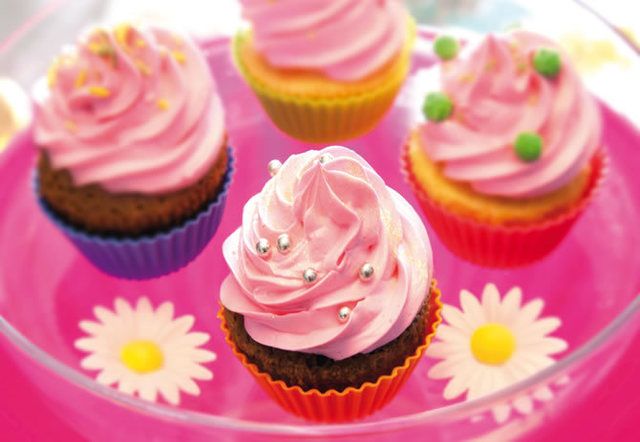 Sweetness, Cupcake, Food, Dessert, Baked goods, Cuisine, Pink, Ingredient, Purple, Baking cup, 