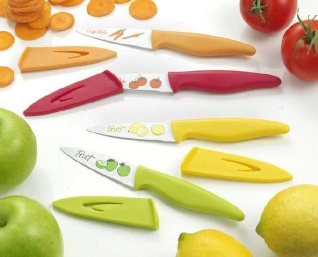 Yellow, Vegan nutrition, Natural foods, Ingredient, Produce, Kitchen utensil, Whole food, Fruit, Kitchen knife, Vegetable, 