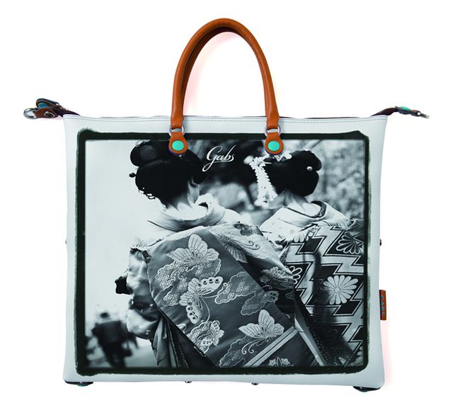 Product, Bag, Style, Shoulder bag, Luggage and bags, Love, Tote bag, Shopping bag, Handbag, Earrings, 