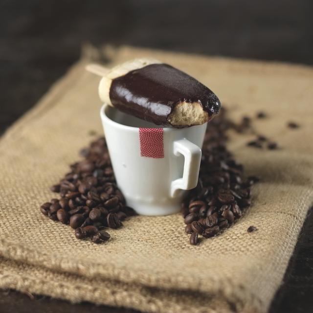 Food, Ingredient, Cuisine, Sweetness, Dessert, Cup, Baked goods, Beige, Chocolate, Snack, 