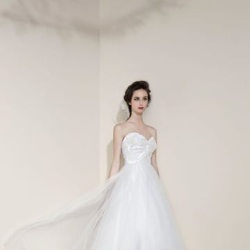 Clothing, Sleeve, Bridal clothing, Dress, Shoulder, Textile, Photograph, Wedding dress, Gown, Bride, 