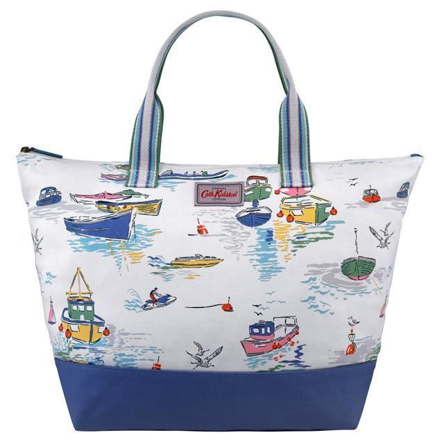 Product, Bag, White, Style, Shoulder bag, Luggage and bags, Azure, Tote bag, Beauty, Handbag, 