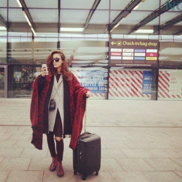 Outerwear, Bag, Coat, Jacket, Style, Street fashion, Luggage and bags, Sunglasses, Travel, Maroon, 