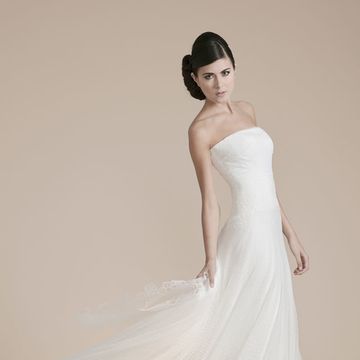 Clothing, Dress, Sleeve, Shoulder, Bridal clothing, Textile, Photograph, Joint, Gown, White, 